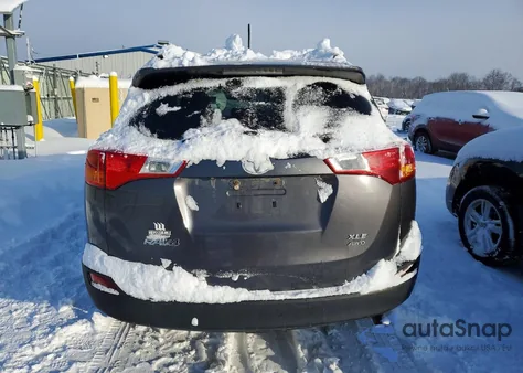 2015 Toyota Rav4 Xle из США, поврежденный, VIN 2T3RFREV5FW311474